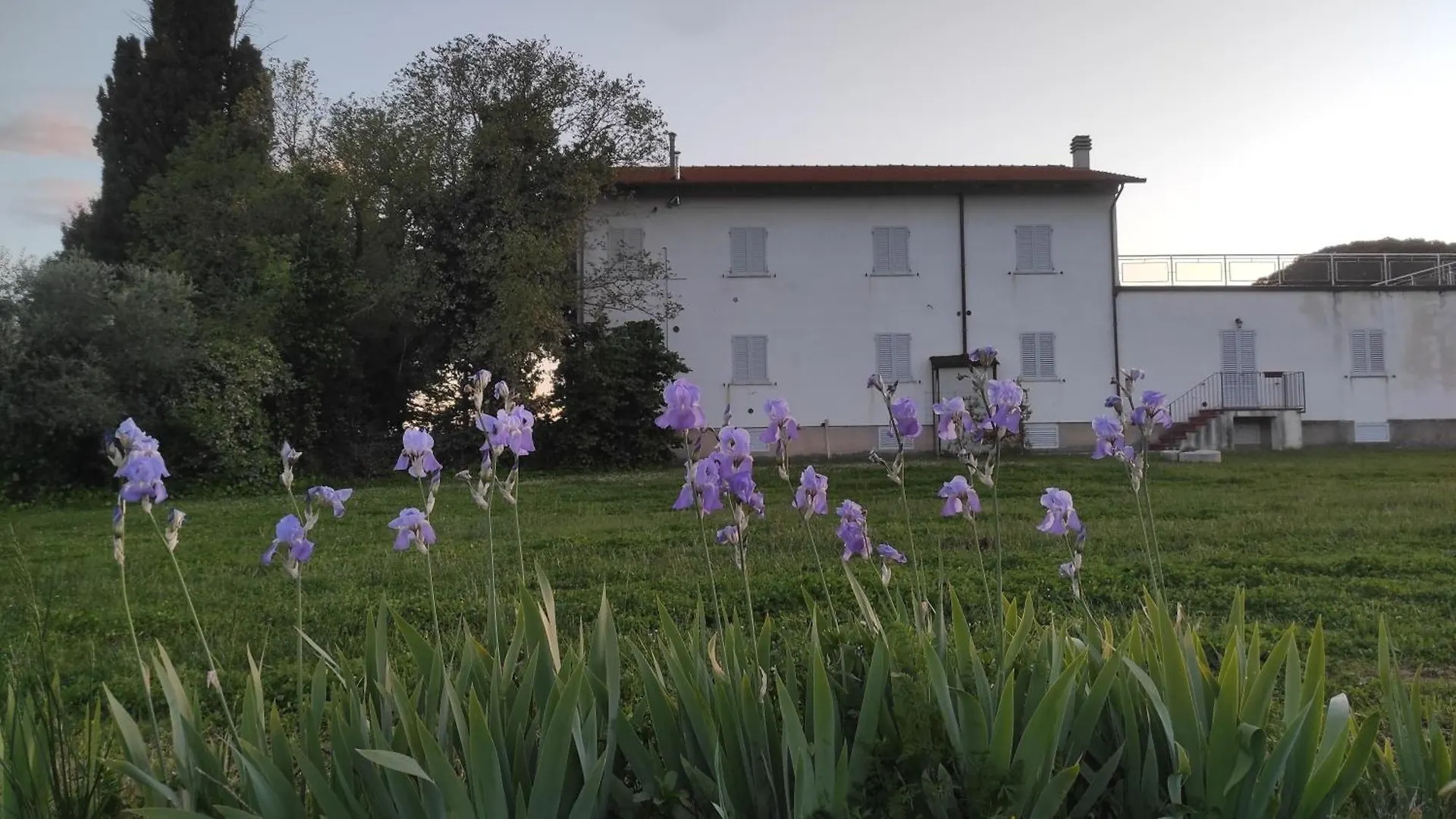 Borgo Iris Apartment Pietraia Farm stay